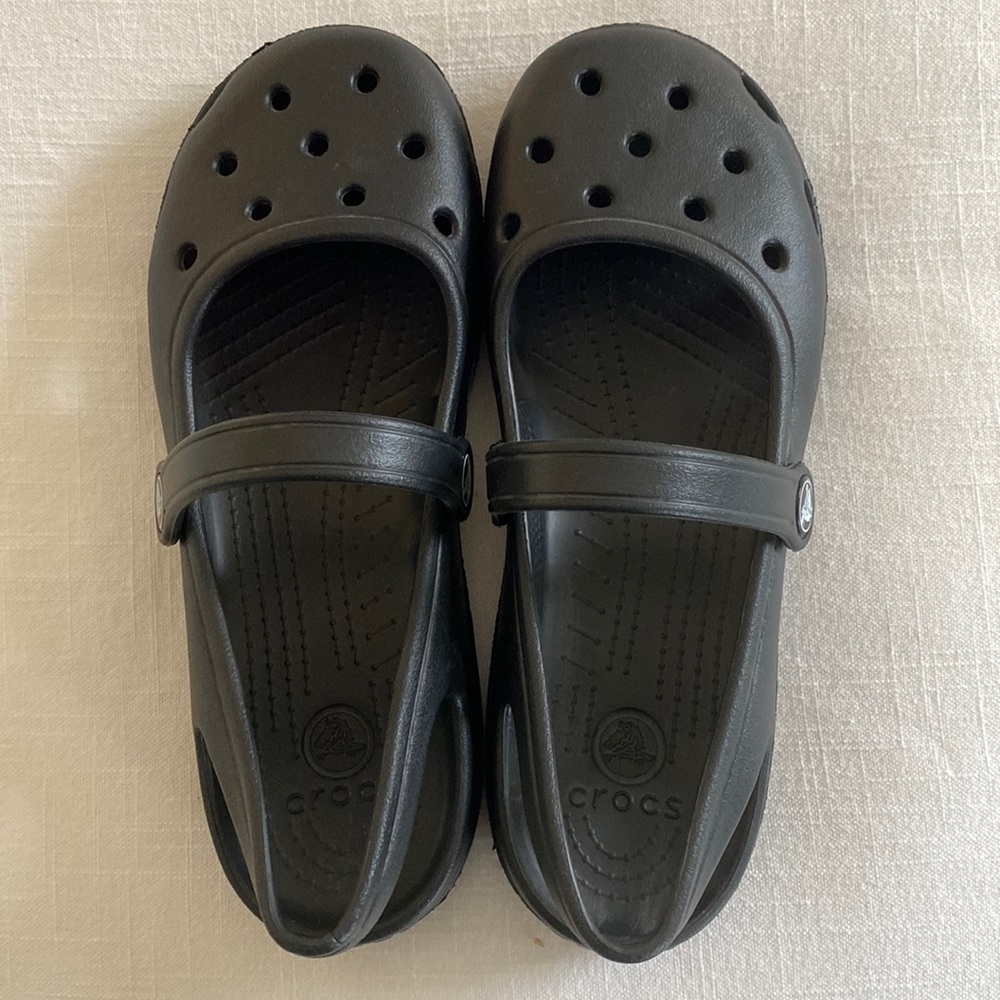 Women’s Mary Jane crocs size 8